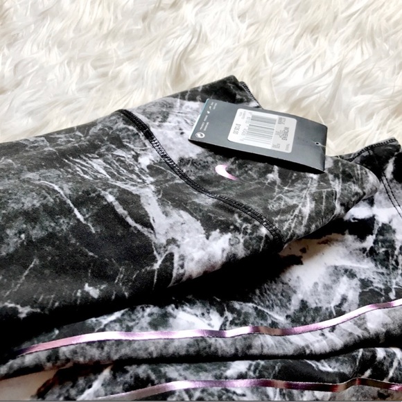 ✨NEW✨Nike marble leggings - Picture 7 of 7